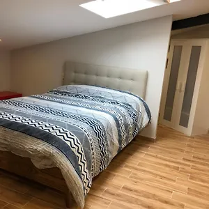 Habitación Abuhardillado Con Cocina Bilbao